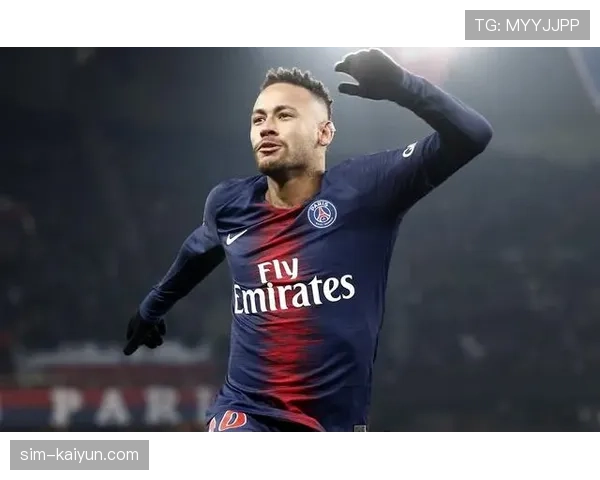 巴黎圣日耳曼对阵摩纳哥，姆巴佩突破造点，亲自命中打入赛季第30球