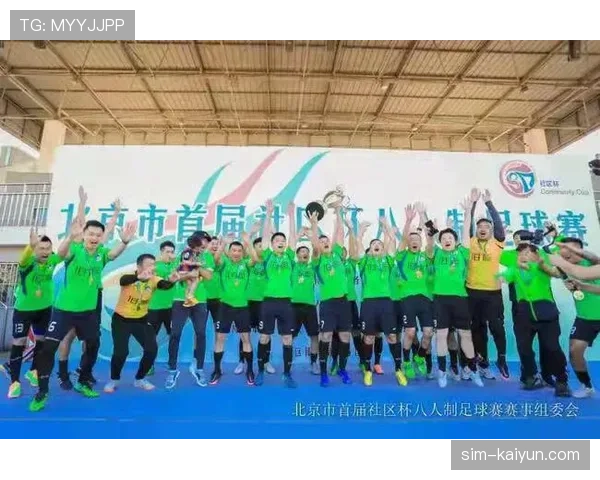 英超与英足总联合启动社区项目,旨在基层青训推广多种守门员出球战术。 英超与英足总联合启动社区项目,旨在基层青训推广多种守门员出球战术。